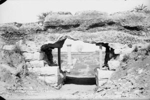Porta de la muralla romana d'Empúries