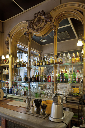London Bar (5)