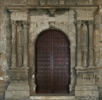 Porta de Santa Maria l'Antiga