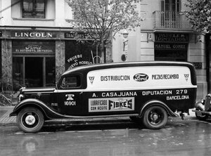 Automòbil de publicitat de A. Casajuana a Barcelona