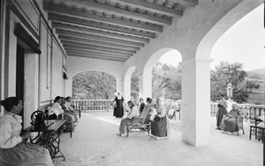 Dones malaltes a la Casa Provincial de Caritat d'Horta per a epilèptics i tuberculosos, coneguda com a Fundaciò Albà.