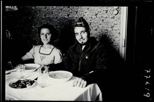 Josep Canalda, aviador de la República, amb la seva dona.