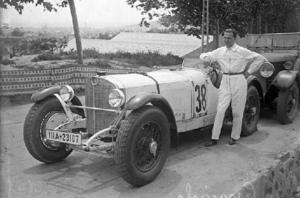 El pilot Rudolf Caracciola amb el seu automòbil de curses amb el que participa a la IX Cursa Internacional de la Rabassada