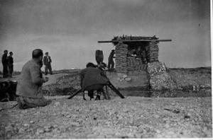 Filmació per Laya Fims de la voladura d'una fortificació pels combatents republicans, al front d'Aragó