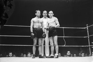 Retrat dels boxadors Julián Echevarria i Ramon Barbens abans de disputar un combat.