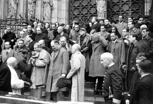 Celebració de funerals per S.S. Pío XI a la catedral de Barcelona