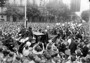 Arribada de Francesc Macià a la commemoració de l'Onze de Setembre. 1933