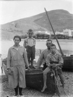 Família de pescadors, a Portbou