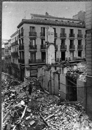 Runes d'un edifici ensorrat per un bombardeig, a Madrid