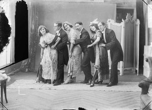 Retrat del grup d'intèrprets de l'opereta "La casta Susana"