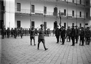 Acte militar al pati de la caserna Jaume I, de Barcelona