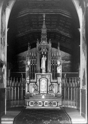 Altar major del santuari de Maria Auxiliadora de l'Obra Salesiana de Sarrià, a Barcelona