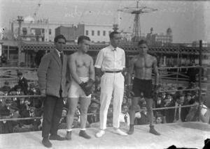 Josep Gironès i l'italià Leo Giunchi abans de disputar un combat de boxa