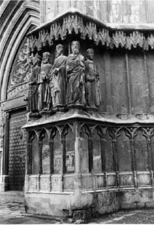 Lateral de la portalada de la catedral de Tarragona