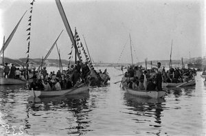 Barques a una celebració al port de Maó a Menorca