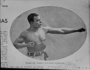 Reproducció d'una fotografia del boxador Ricardo Alís