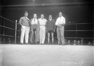 Josep Gironès i el seu contrincant abans de disputar un combat de boxa