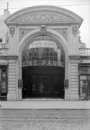 Façana del Cinema Paris, Barcelona