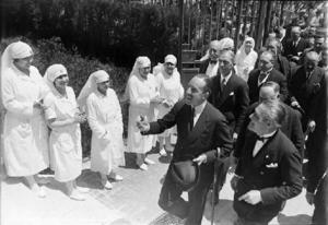 Visita del rei Alfons XIII a la Quinta de Salut L'Aliança