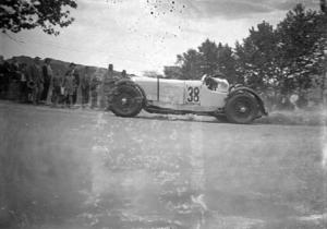 El pilot Rudolf Caracciola participant a la IX cursa automobilistica Pujada a la Rabassada