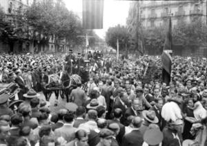 Arribada d'autoritats a la commemoració de l'Onze de Setembre. 1933