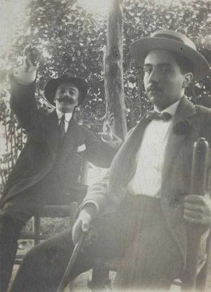 Rafael AreñasTona amb un amic