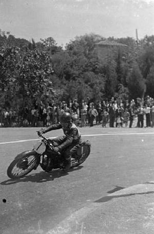 El pilot Fernando Aranda a una cursa de motociclisme al circuit de Montjuïc