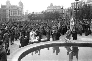 Primera missa de campanya després de l'ocupació de Barcelona per l'exèrcit nacional.