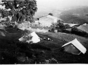 Zona d'acampada annexa a la masia Can Surell.