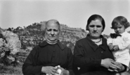 Francesca Franc i Franc i la seva nora Emerenciana Baussà i Massip. Margalef