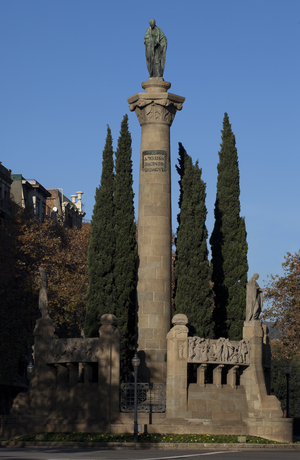 Monument a Mossèn Cinto (2)