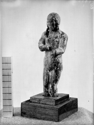 Figureta femenina de bronze .