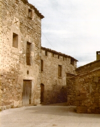 Carrer i Plaça de l'Església de Pinós (2)