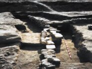 Memòria de les excavacions arqueològiques realitzades al pati de l'escola Vedruna-Tona (Osona) Febrer 1999
