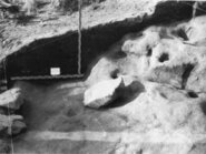 Memòria de les excavacions arqueològicas d'rgencia efectuades a la necropoli laietana del Turó dels Tres Pins (Cabrera de Mar, El maresme). Campanya de Gener-Març de 1987