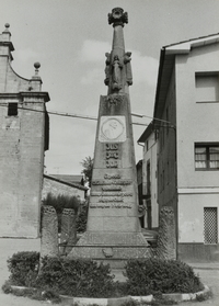 Monument a Mossèn Cinto Verdaguer (2)
